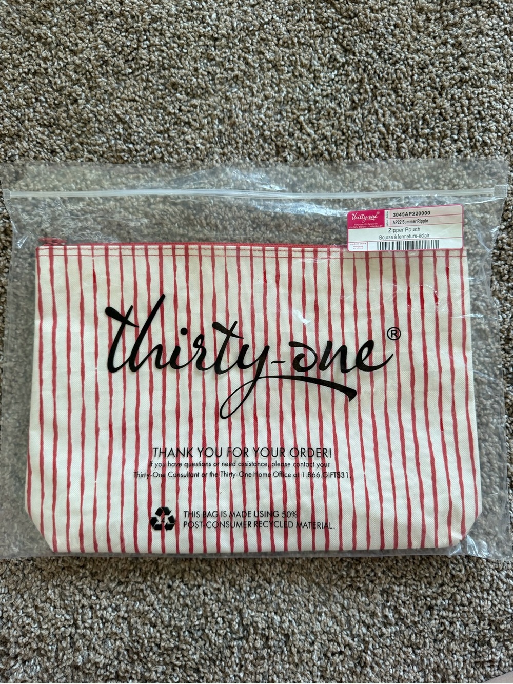 THIRTY-ONE Zipper Pouch in Summer Ripple Red Cream Stripe